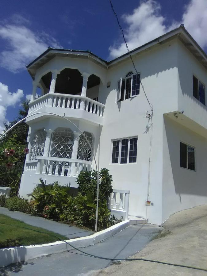 Hotel The Retreat Lyssons Exterior foto